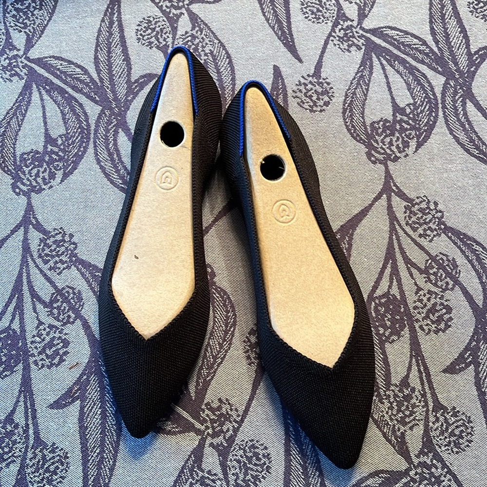 Rothy’s 10.5 Black Solid The Point and extra set of insoles. - Picture 4 of 11